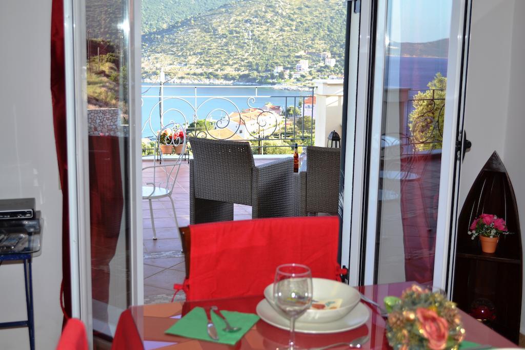 Verde E Mare Agia Efimia Bilik gambar